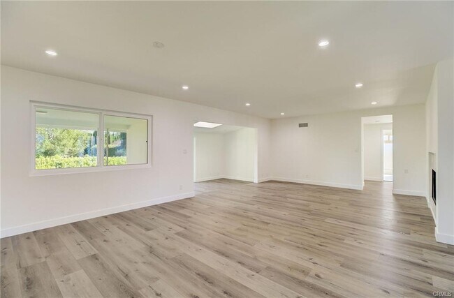 Building Photo - 11200 Jellico Ave