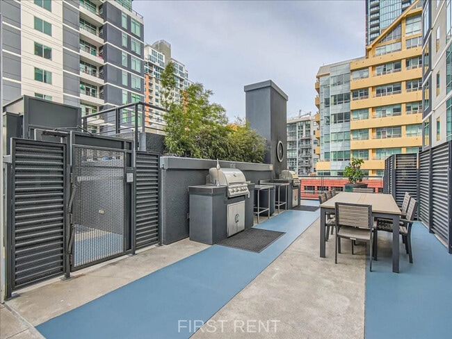 Building Photo - 425 Beech St