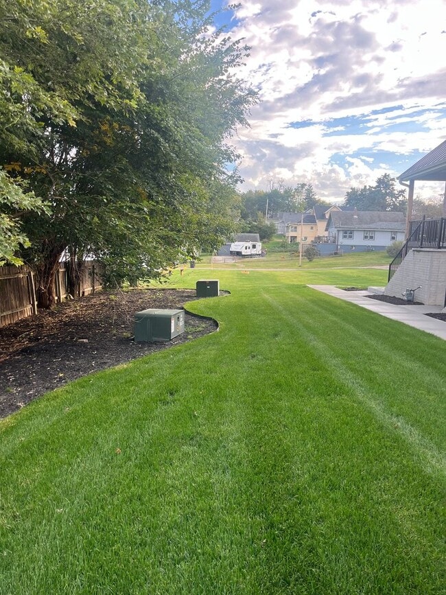 Building Photo - New Construction, 2 bed, 3 bath Row Home, with 2 car garage, fireplace, and rooftop deck!