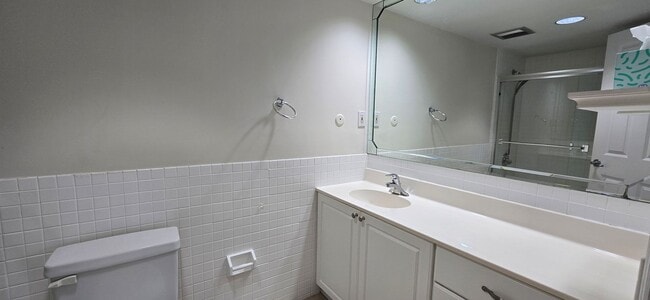 Building Photo - Condo for Rent in University City
