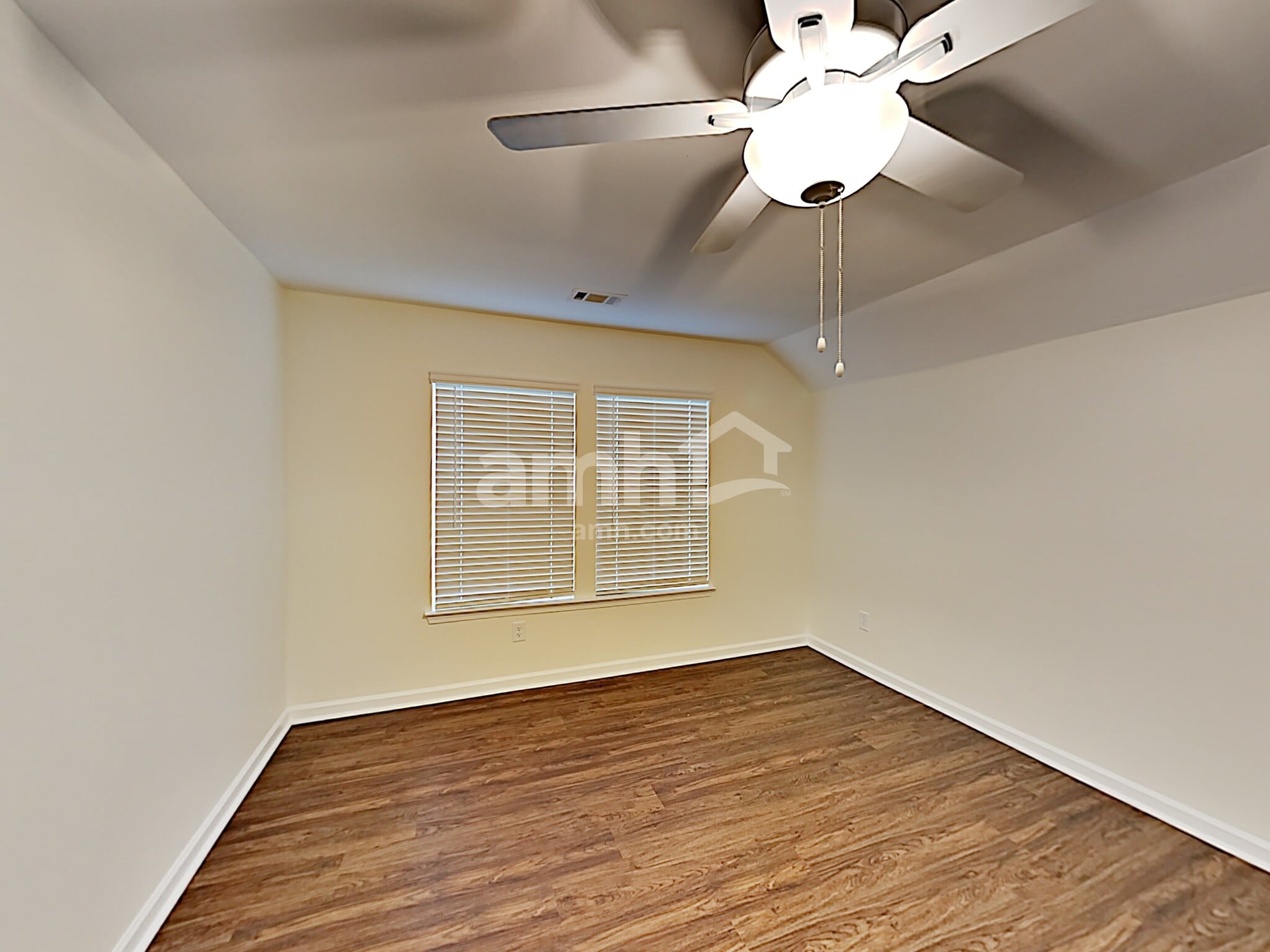 Building Photo - 148 Landsdown Xing