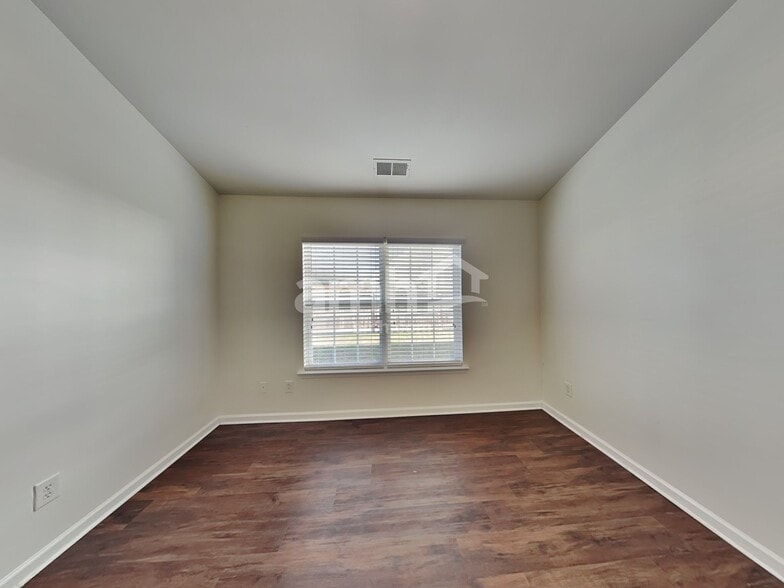 Building Photo - 10538 Samuels Way Dr