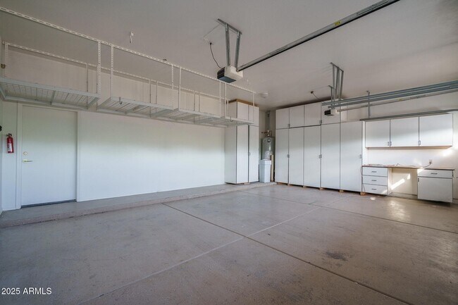 Building Photo - 4609 E Pinnacle Vista Dr