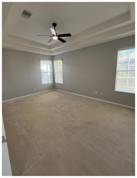 Building Photo - 2352 Rosehaven Dr