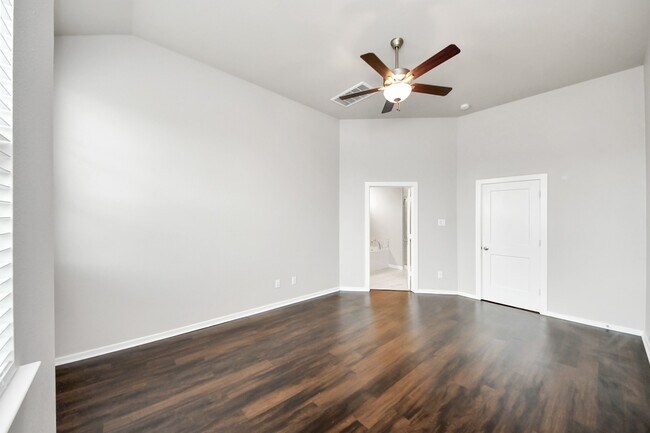 Building Photo - 9762 Soto St