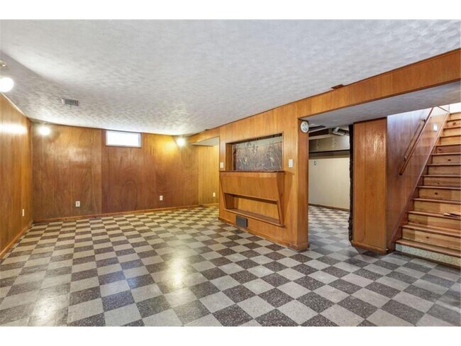 Building Photo - 5449 42nd Ave S