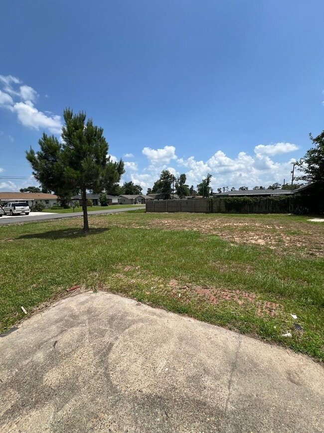 Building Photo - Home for lease