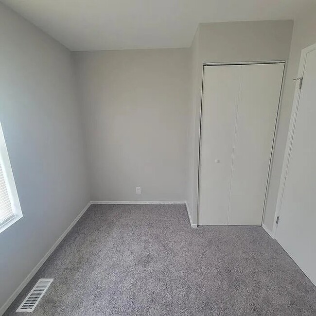 Building Photo - 6720 E 43rd Pl