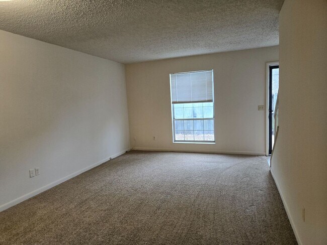 Primary Photo - Spacious 1 Bedroom, 1.5 Bath Townhouse – Minutes from Nashville