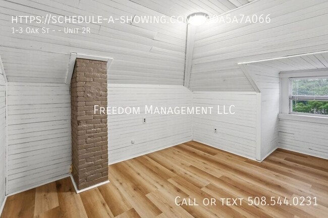Building Photo - 1-3 Oak St --Unit 2R