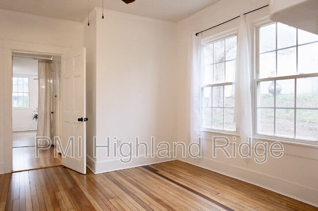 Building Photo - 217 Fite Ave E