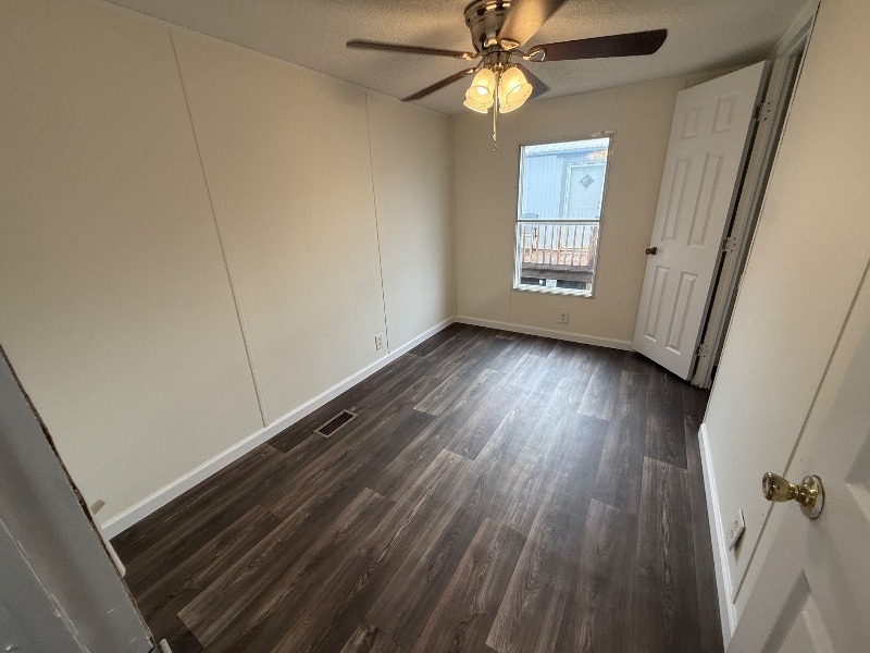 Building Photo - 80 Redwood Ln