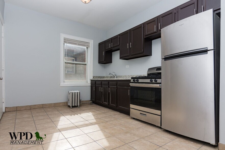 Building Photo - 2220 E 68th St