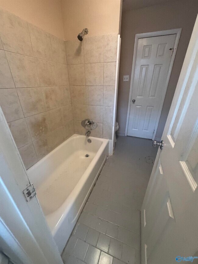 Building Photo - 3918 Binderton Pl SW