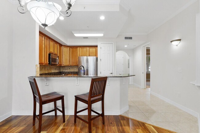 Building Photo - 160 Pantano Cay Blvd