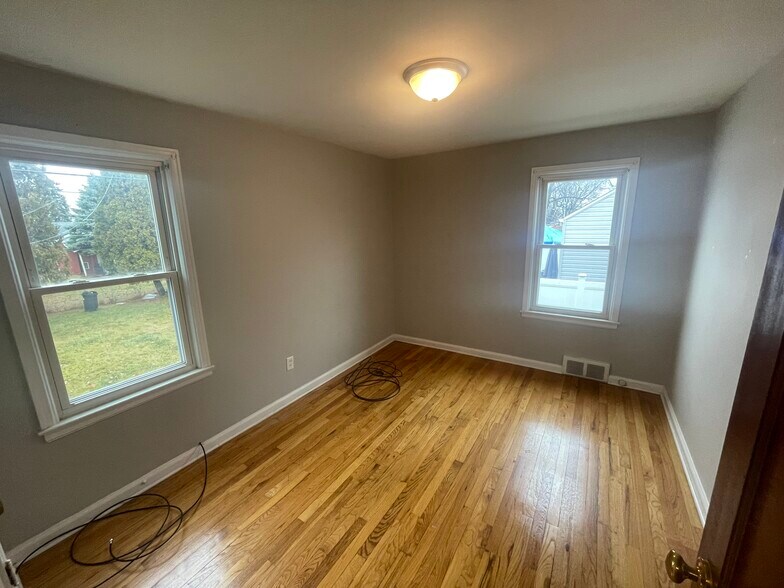 Building Photo - 2188 Michigan