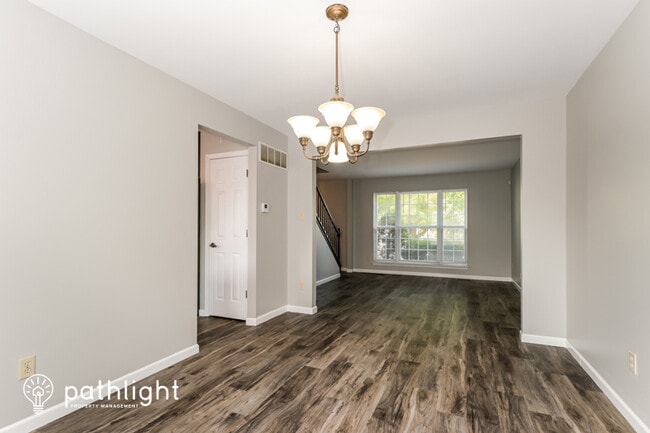 Building Photo - 472 Summer Top Ln