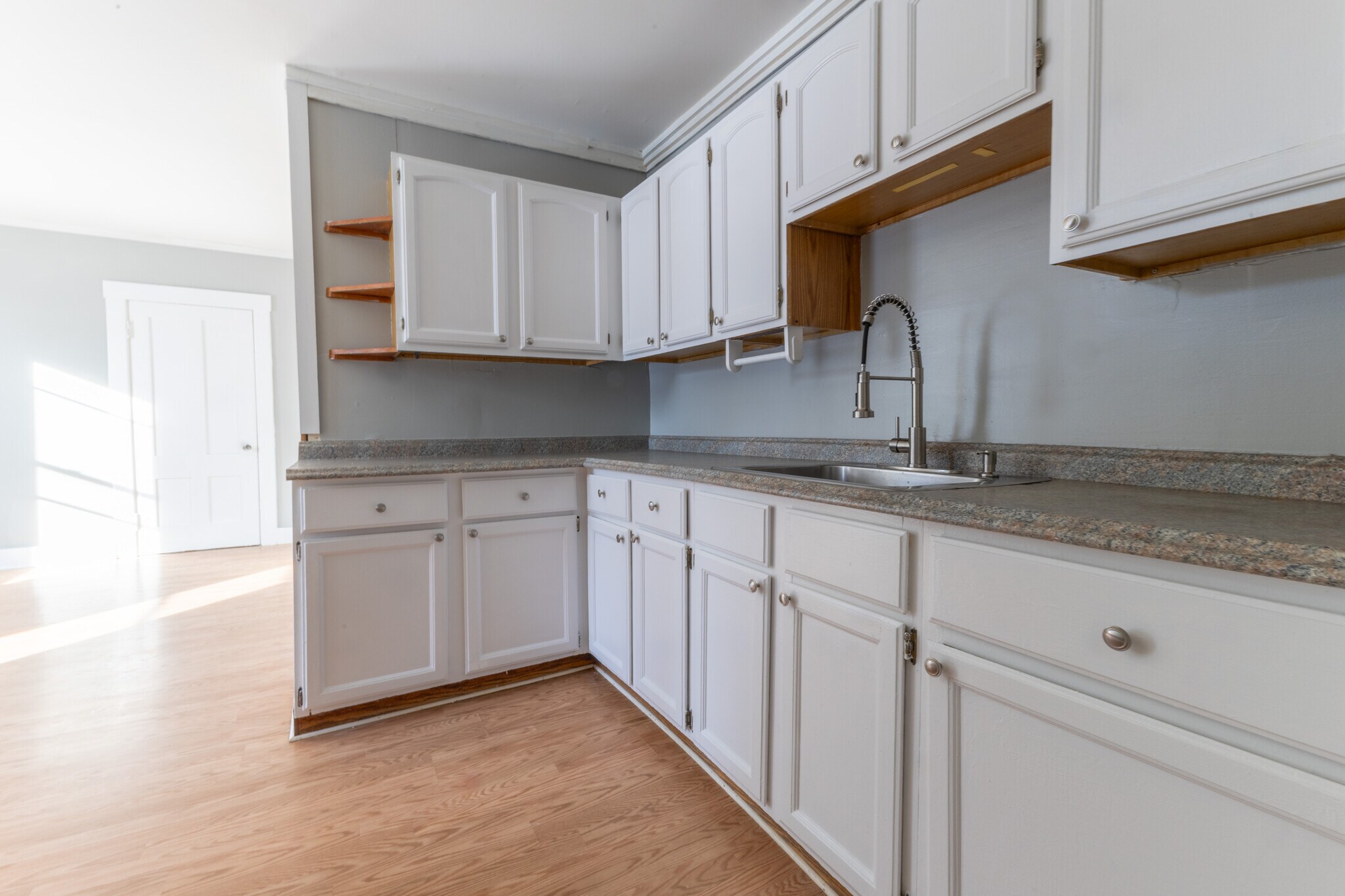 Building Photo - 44 Olive St