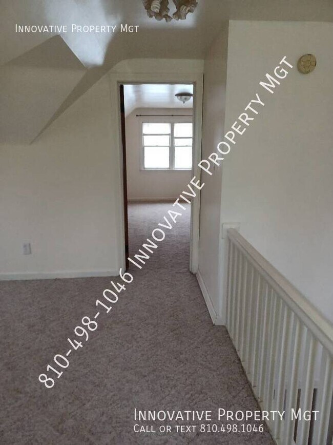 Building Photo - 2413 Mountain Ave