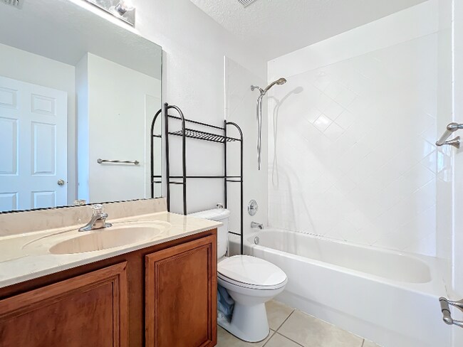 Building Photo - 4804 Adair Oak Dr