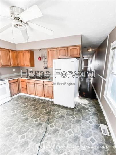Building Photo - 1216 Hammond Ave