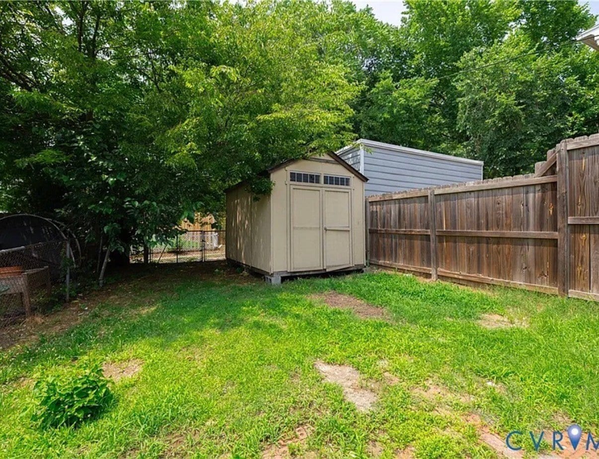 Building Photo - 606 N 23rd St