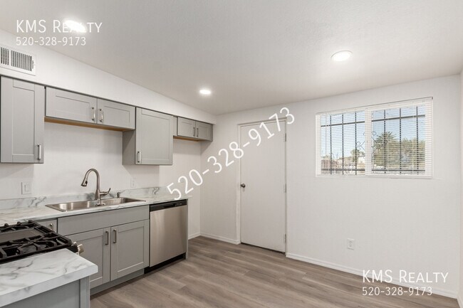 Building Photo - 260 N Melwood Ave