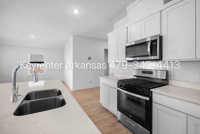 Building Photo - Bright, Open & Beautifully Designed 3-Bedroom Home