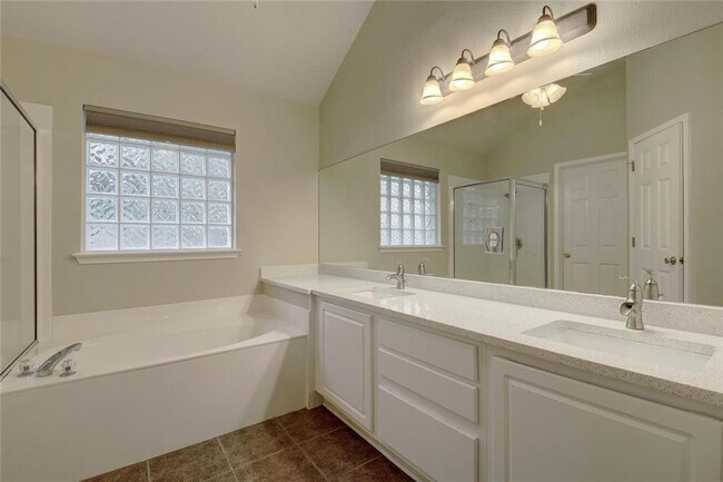 Building Photo - 10318 Broomflower Dr