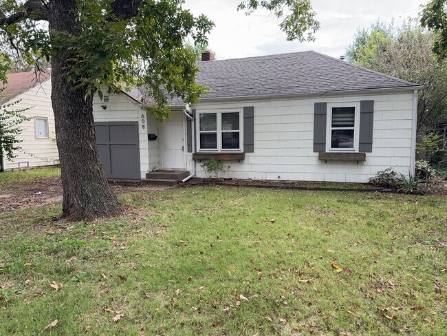 Primary Photo - 608 N Parkwood Ln