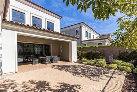 Building Photo - 112 Gardenview