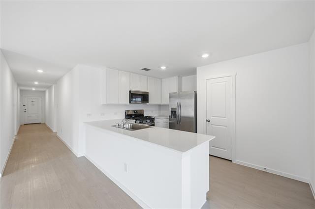 Building Photo - 3609 Oleander Pl