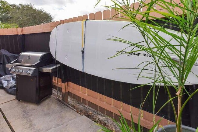 Building Photo - 108 Sherwood Cir