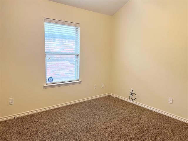 Building Photo - 1616 Bluebird Dr