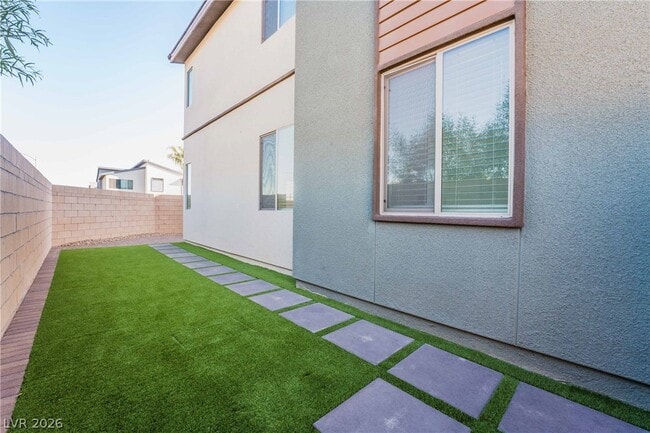 Building Photo - 9228 Desert Pearl Ave