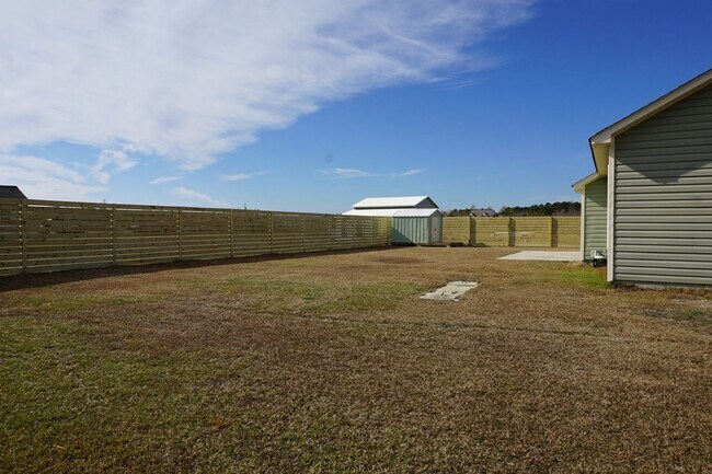 Building Photo - 3 Bedroom 2 Full bathrooms w/ Bonus room in Richlands!