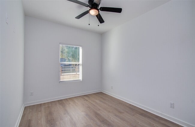 Building Photo - 8316 Peachtree St