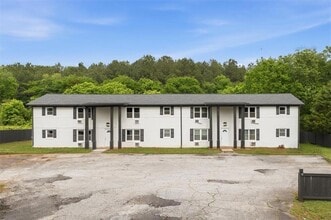Building Photo - 608 N College Dr