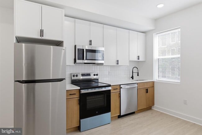 Building Photo - 4021 Brown St