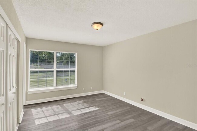Building Photo - 3 Trophy Ln