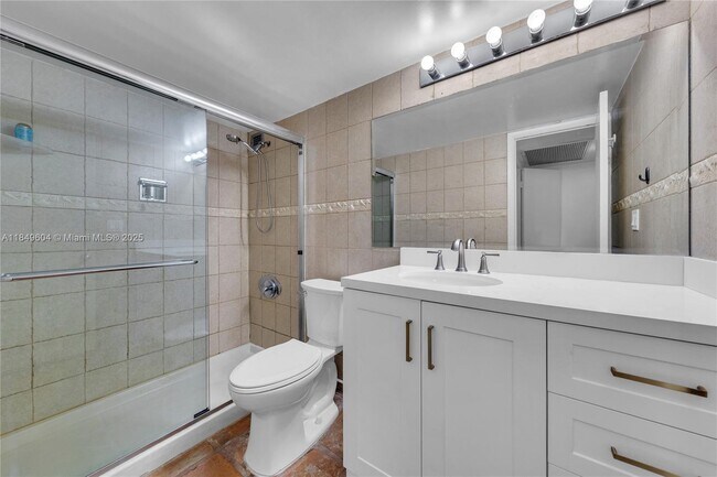 Building Photo - 5555 Collins Ave