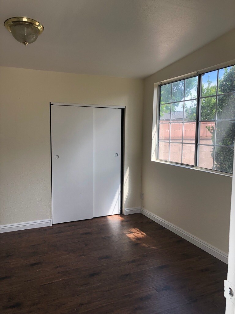 Backyard Office/Craft room - 1564 Alameda St