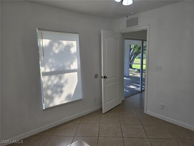 Building Photo - 4325 Garden Blvd
