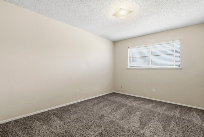 Building Photo - 3329 Old Spanish Trail