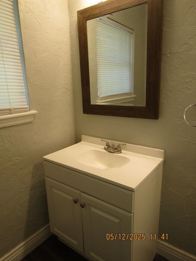 Building Photo - MOVE IN SPECIAL: $250 OFF THE 1ST FULL MONTH RENT!