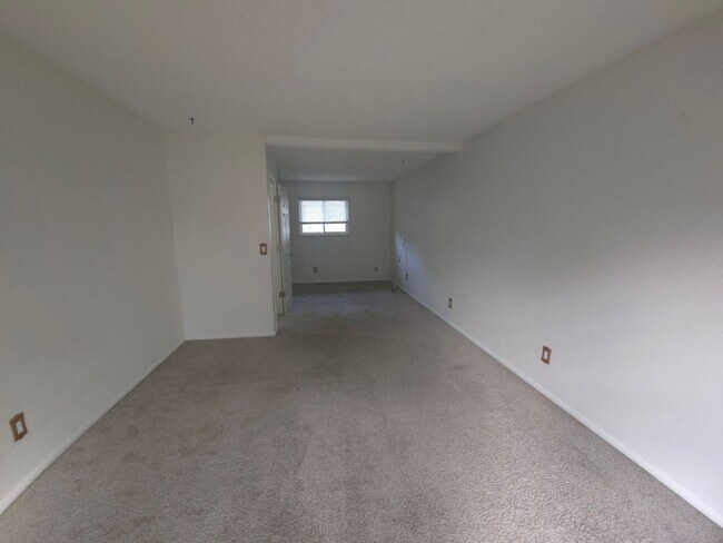 Building Photo - 4 Bedroom Home in Broomfield