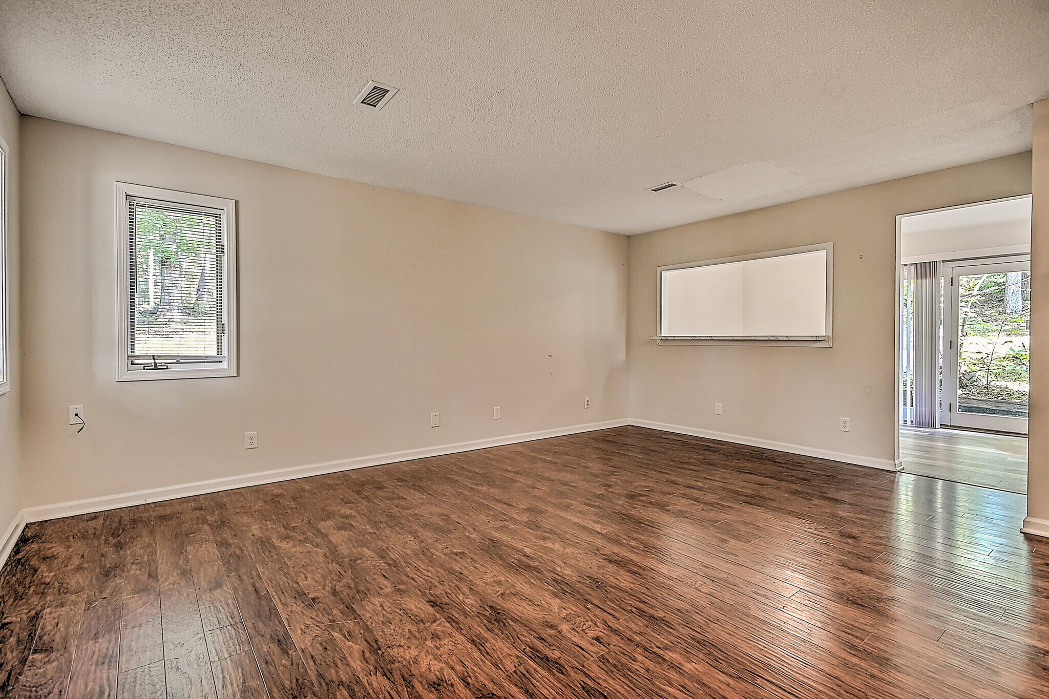 Building Photo - 208 Dean St