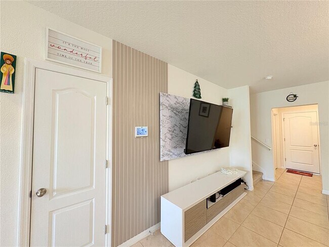 Building Photo - 1818 Red Canyon Dr
