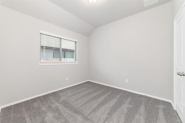 Building Photo - 8807 Oak Ivy Ln