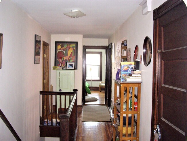 Building Photo - 95 Bartlett St